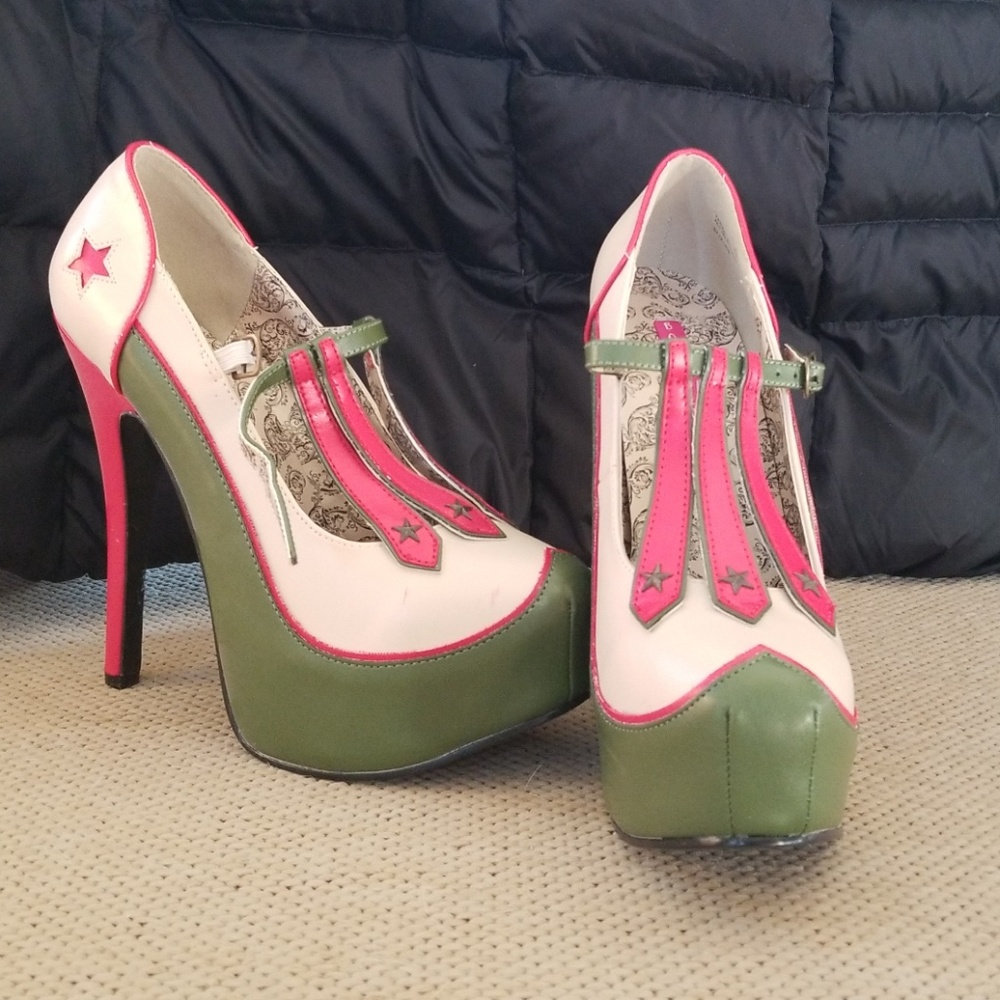 Bordello pin up girl heels